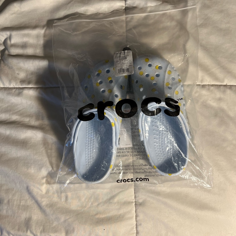 NEVER Worn Daisy Crocs